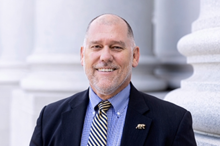 steve sutton headshot