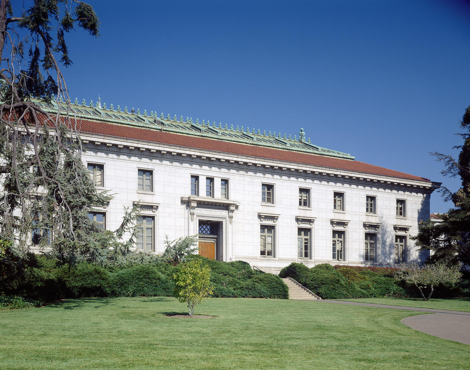 picture of california hall
